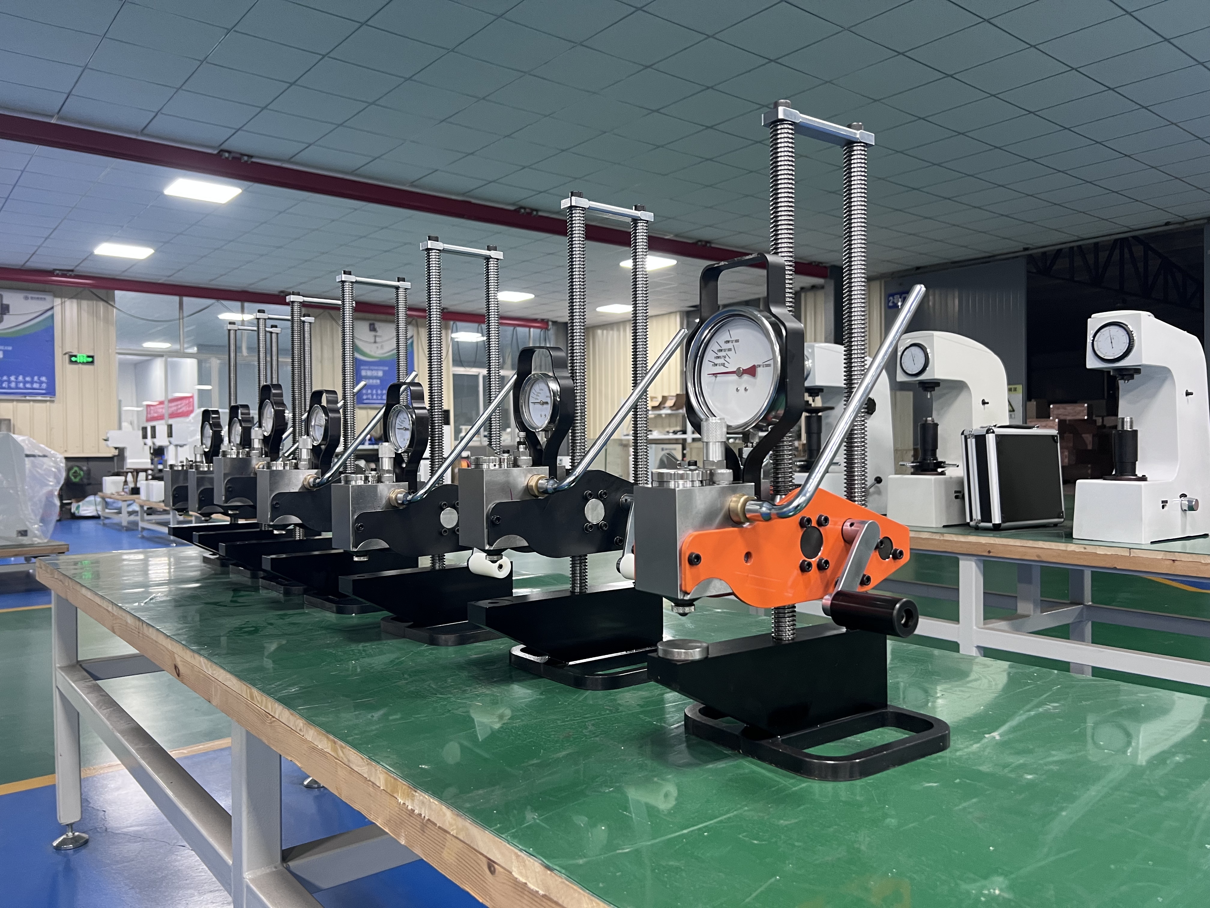 M&aacute;y kiểm tra độ cứng Brinell di động