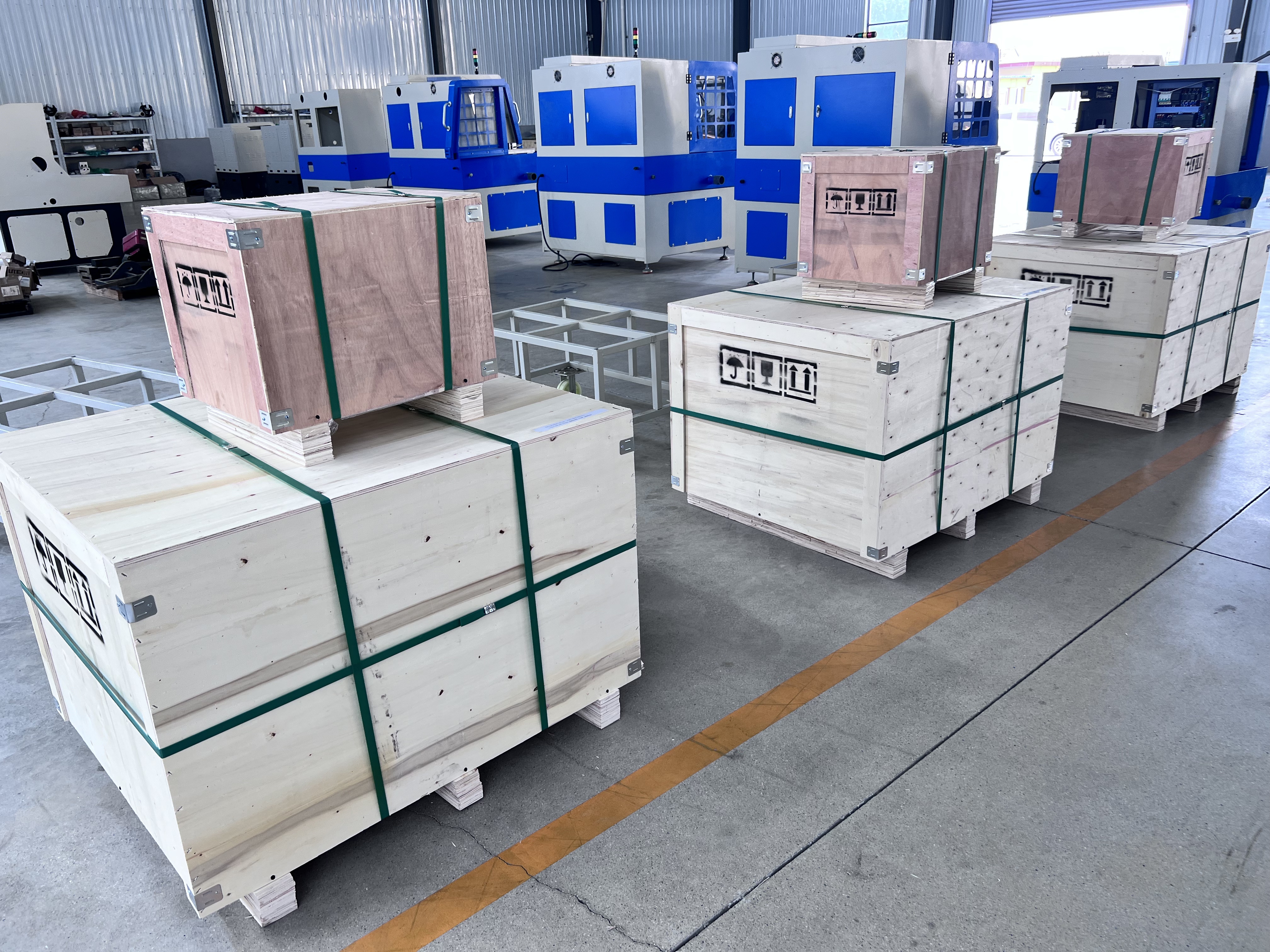 Đ&oacute;ng g&oacute;i m&aacute;y cắt m&agrave;i m&ograve;n kim loại