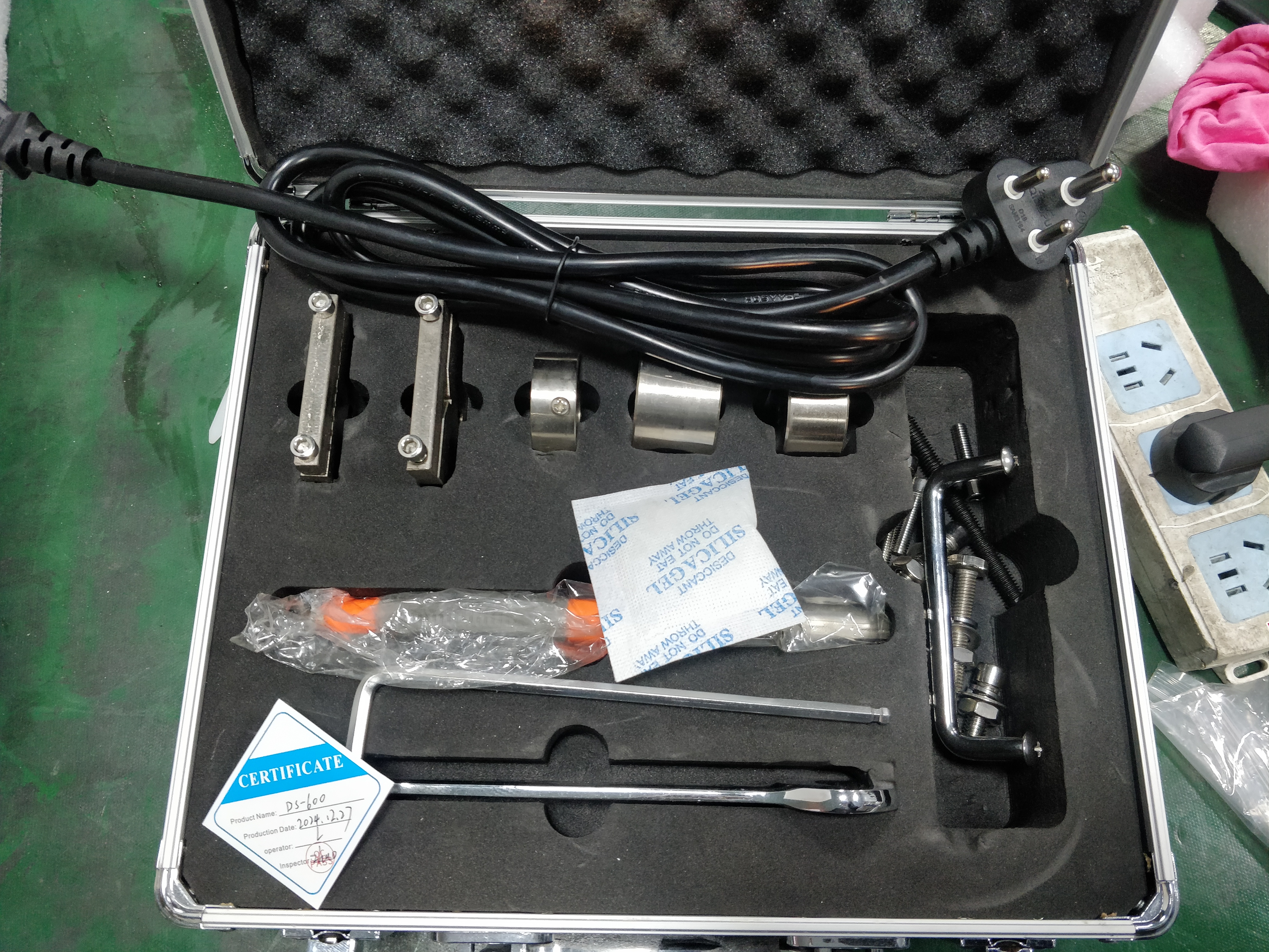 m&aacute;y cắt ch&iacute;nh x&aacute;c luyện kim