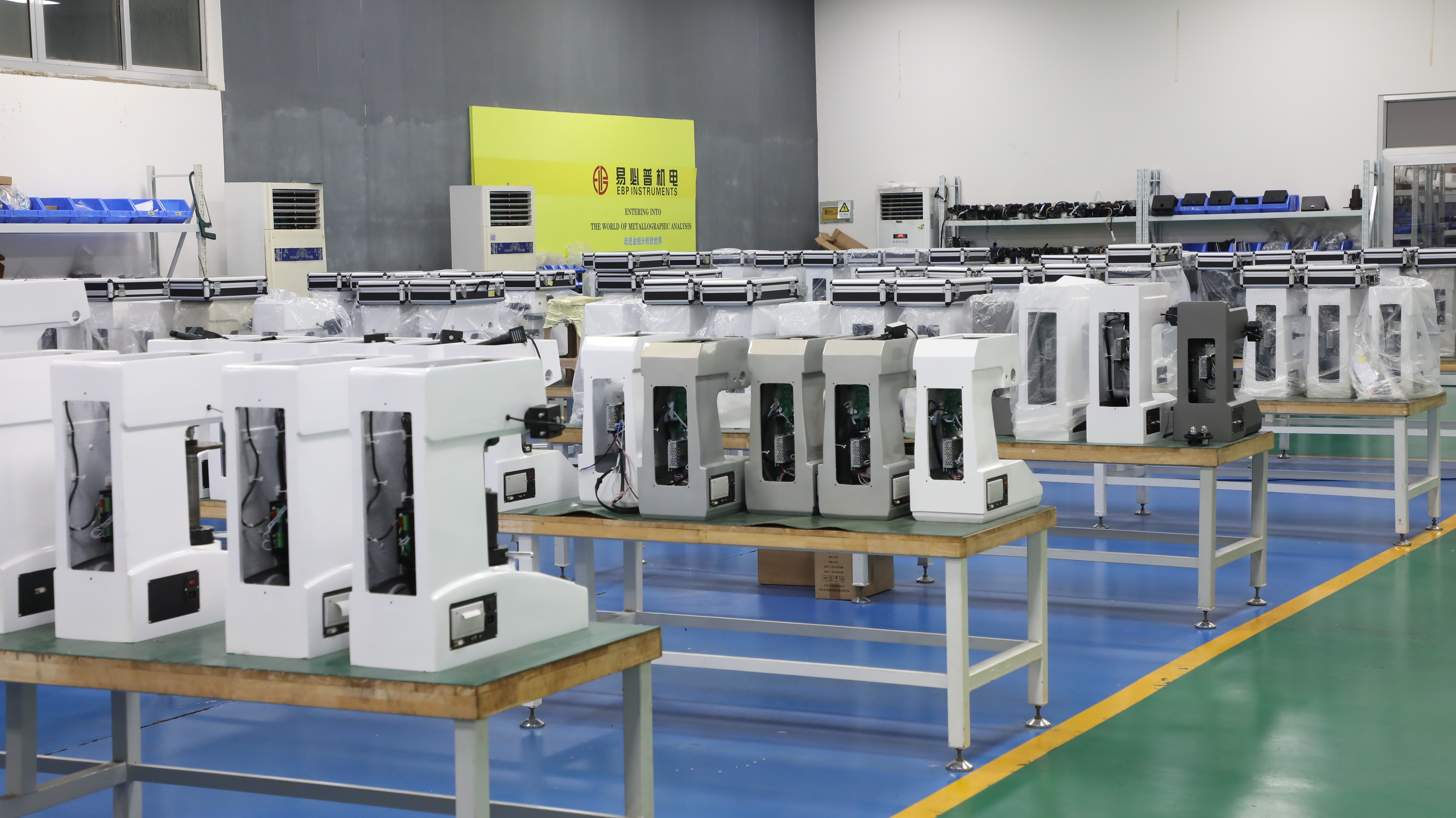 B&agrave;i kiểm tra độ cứng của Vickers