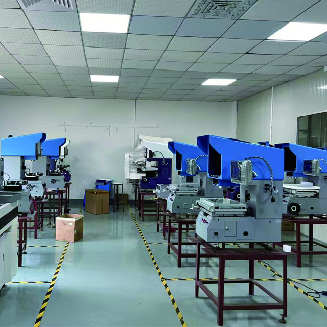 M&aacute;y chiếu bi&ecirc;n dạng ngang EBP